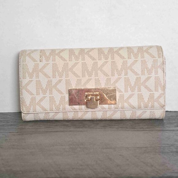 MICHAEL KORS Callie Carryall Mono Wallet - Picture 2 of 12